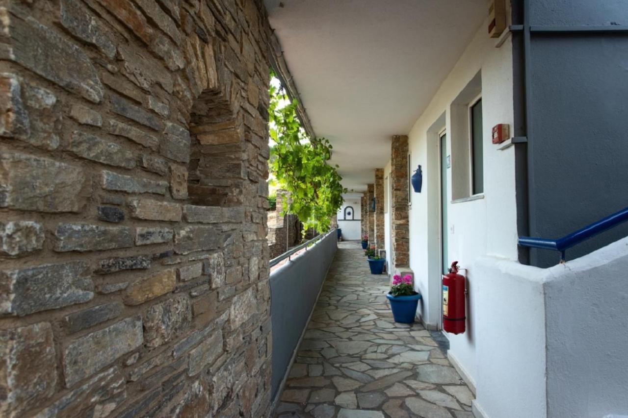 Argo Hotel Agioi Apostoli Exterior foto
