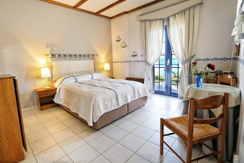 Argo Hotel Agioi Apostoli Habitación foto